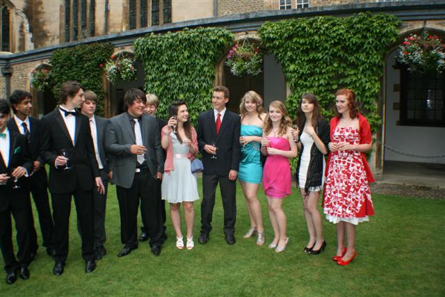 618x404 pixels (69K)